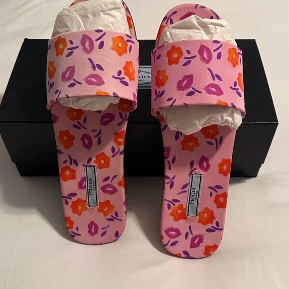 🛍️🛍️ HOST PICK 🎁 💯 Authentic PRADA Pink and Purple Women's slides/Sandals - Picture 10 of 12